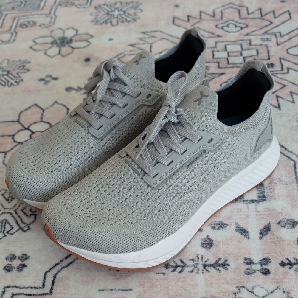 Flux Adapt Gray Comfortable Women's Athletic Shoes